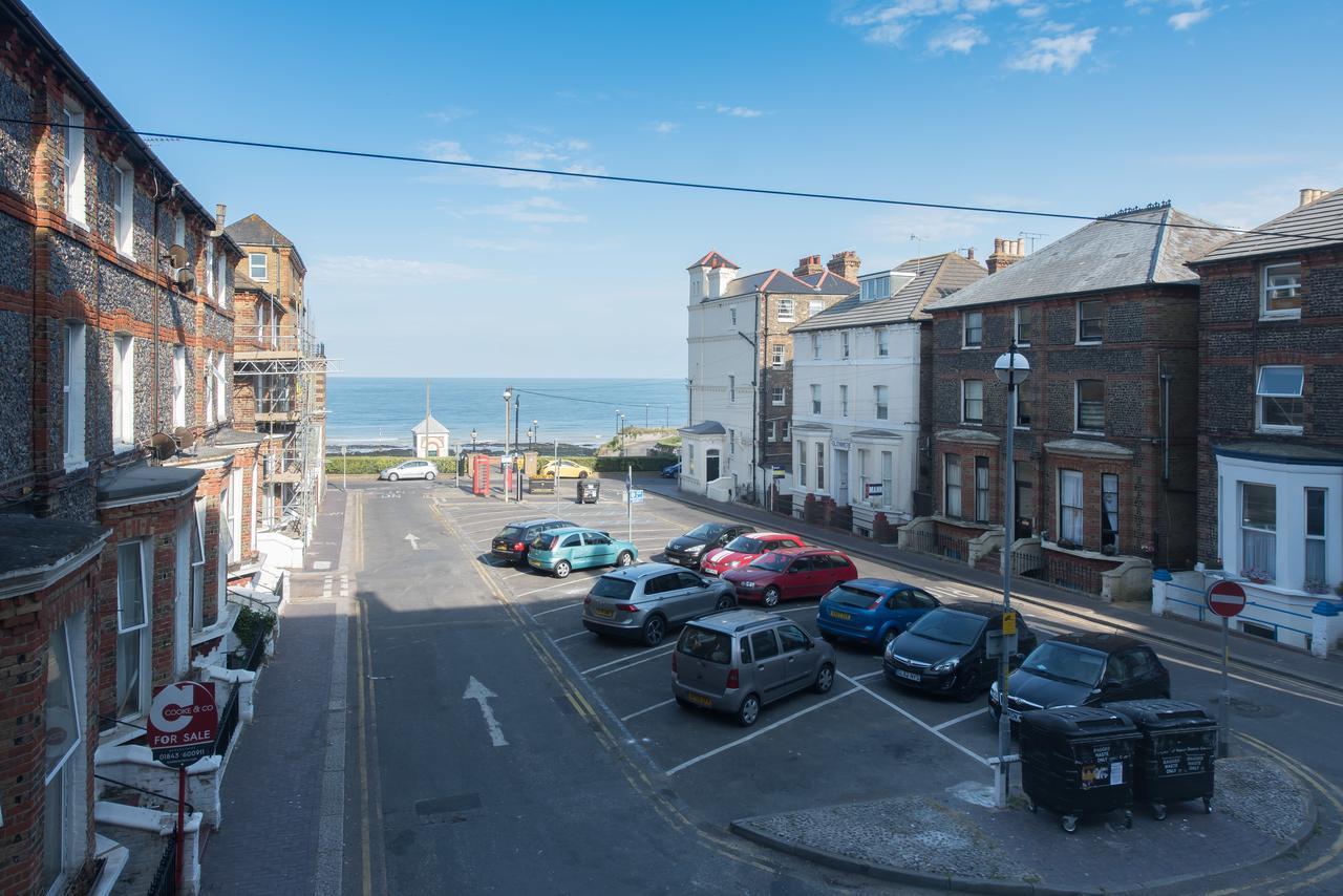 Fantastic Sea View, 1 Bed Sleeps 2 Apartment Бродстеърс Екстериор снимка